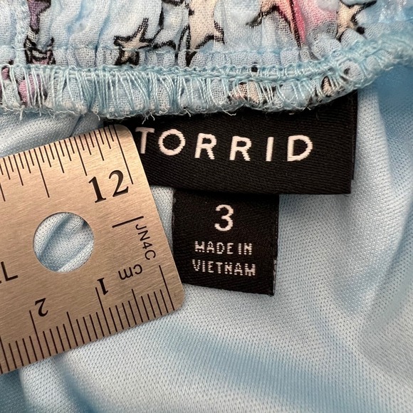 Torrid 3 Clipdot Blouson Sleeve Mock Nexk Skater Dress Cosmic Stars Summer 3X - Picture 3 of 16